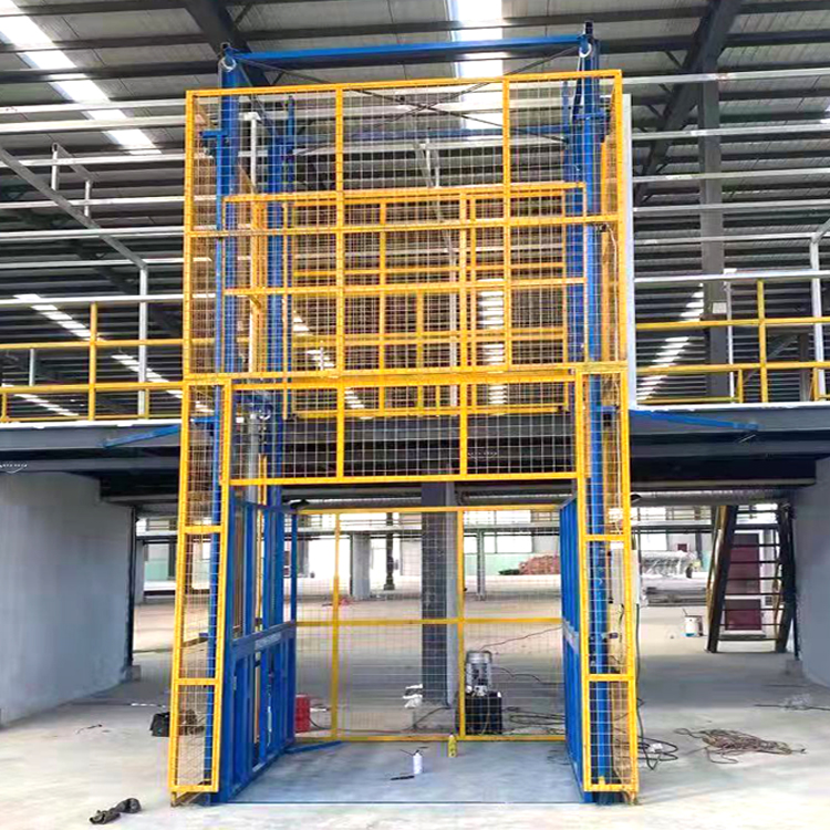 潍坊临朐涂料公司定制的可无线遥控导轨式升降平台